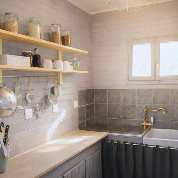 Une petite cuisine fonctionnelle